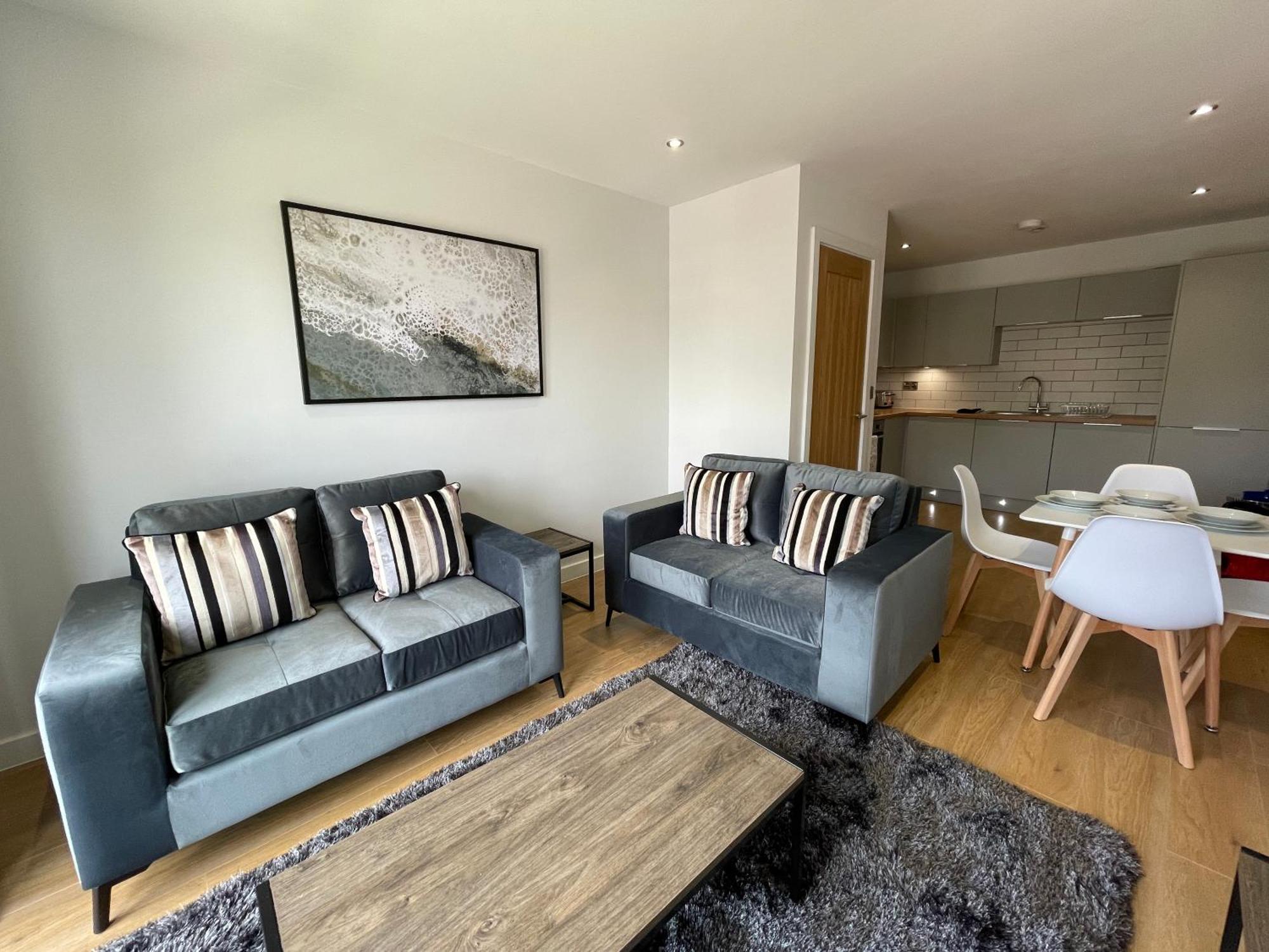 Stylish And Modern 2Br Apartment With Parking Sheffield Exterior photo
